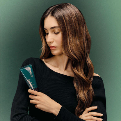 Masque sans rinçage pour cheveux très abîmés format voyage 30 ml Ultimate Reset - Shu uemura