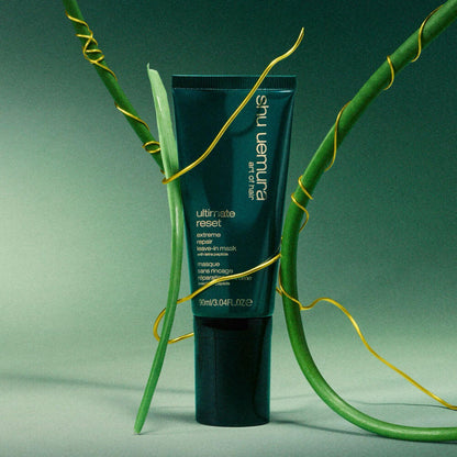 Masque sans rinçage pour cheveux très abîmés format voyage 30 ml Ultimate Reset - Shu uemura
