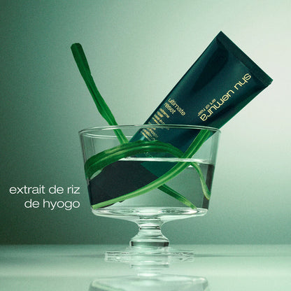 Masque sans rinçage pour cheveux très abîmés format voyage 30 ml Ultimate Reset - Shu uemura